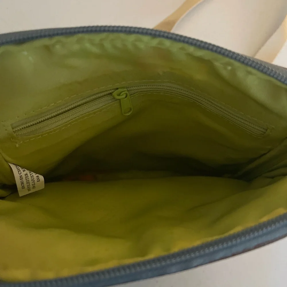 NWT Lily Bloom Who Let the Dogs Out Crossbody Bag - Picture 4 of 7